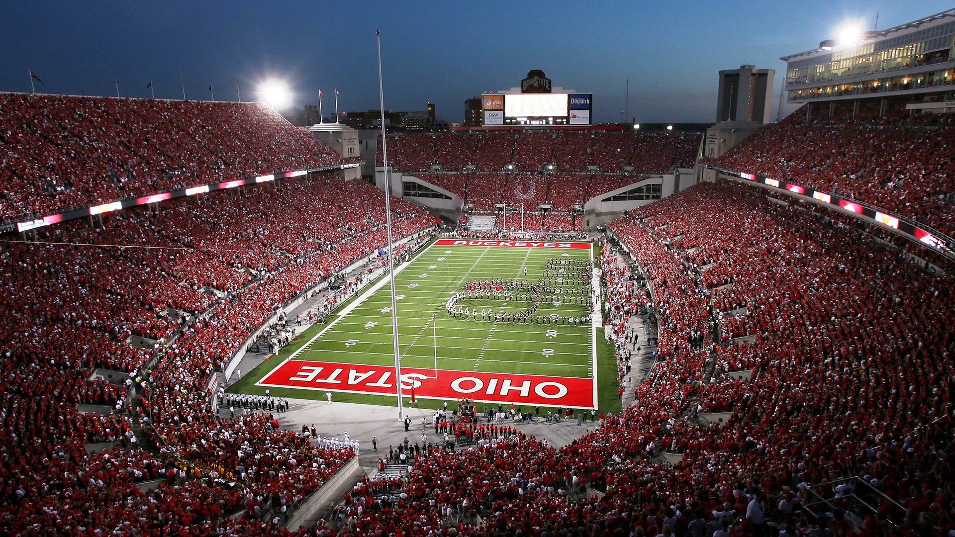 开云·体育官网-C罗的职业寿命话题再次点燃足球界讨论